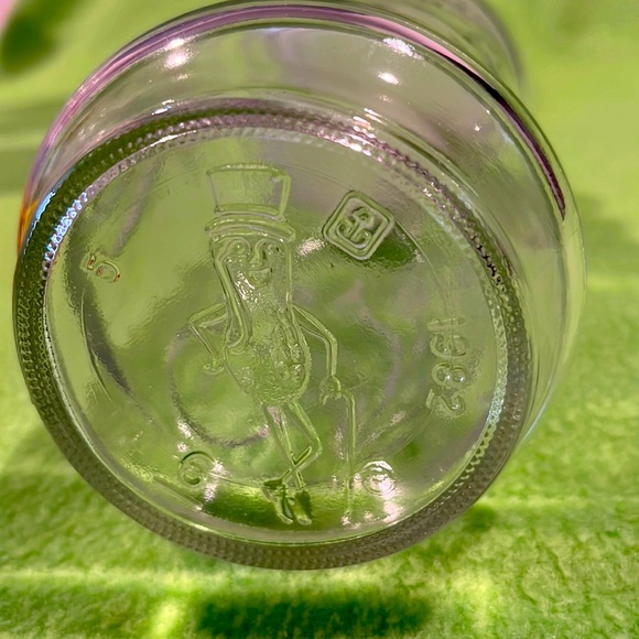 Planters Peanuts 1982 Glass Container EXC - Picture 3 of 3